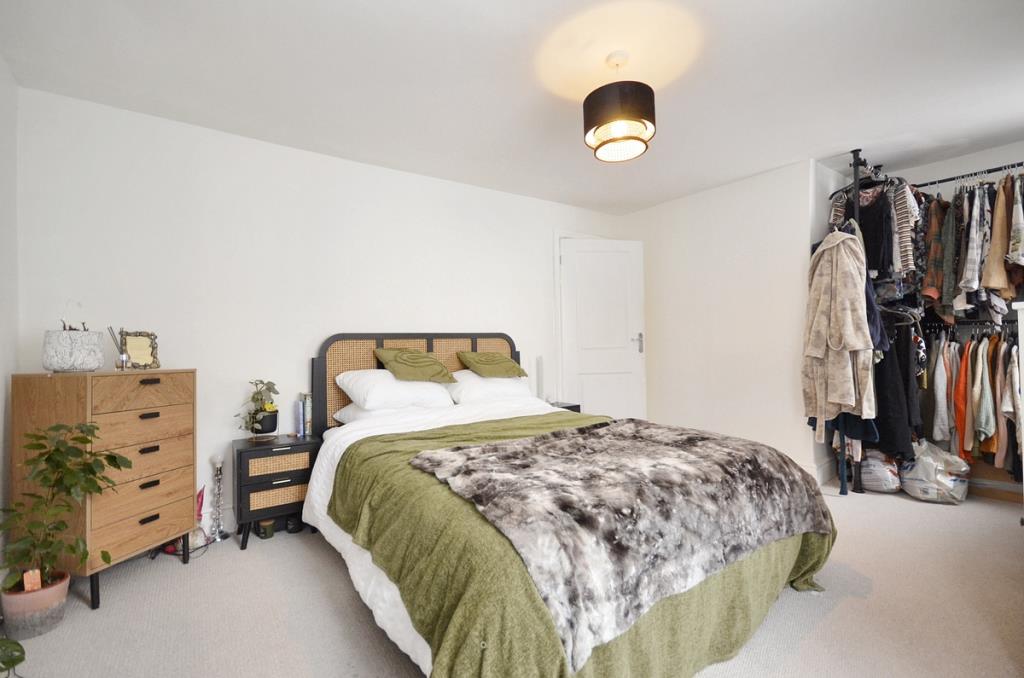 Lot: 53 - CHARACTER TERRACED TWO-BEDROOM COTTAGE - Bedroom one